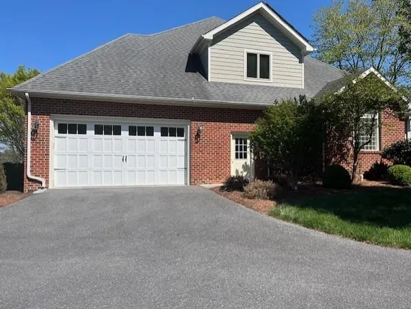 $925,000 | 30 Trap Lane, Verona, VA 24482