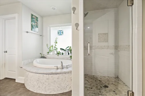 $2,950 | 1110 Stonecrest Drive, Houston, TX 77018