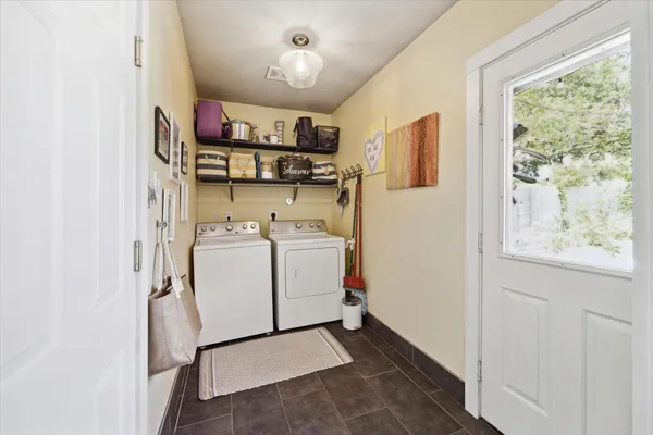 $2,950 | 1110 Stonecrest Drive, Houston, TX 77018