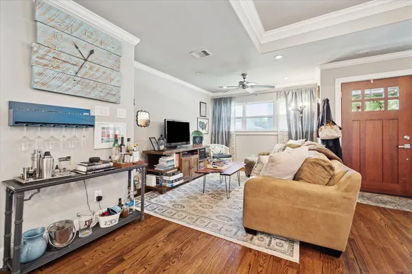 $2,950 | 1110 Stonecrest Drive, Houston, TX 77018