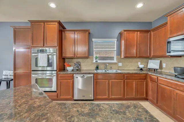 $410,000 | 6613 Serena Lane, Woodway, TX 76712