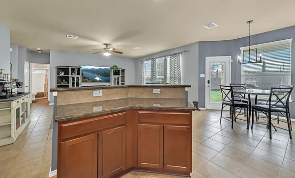 $410,000 | 6613 Serena Lane, Woodway, TX 76712