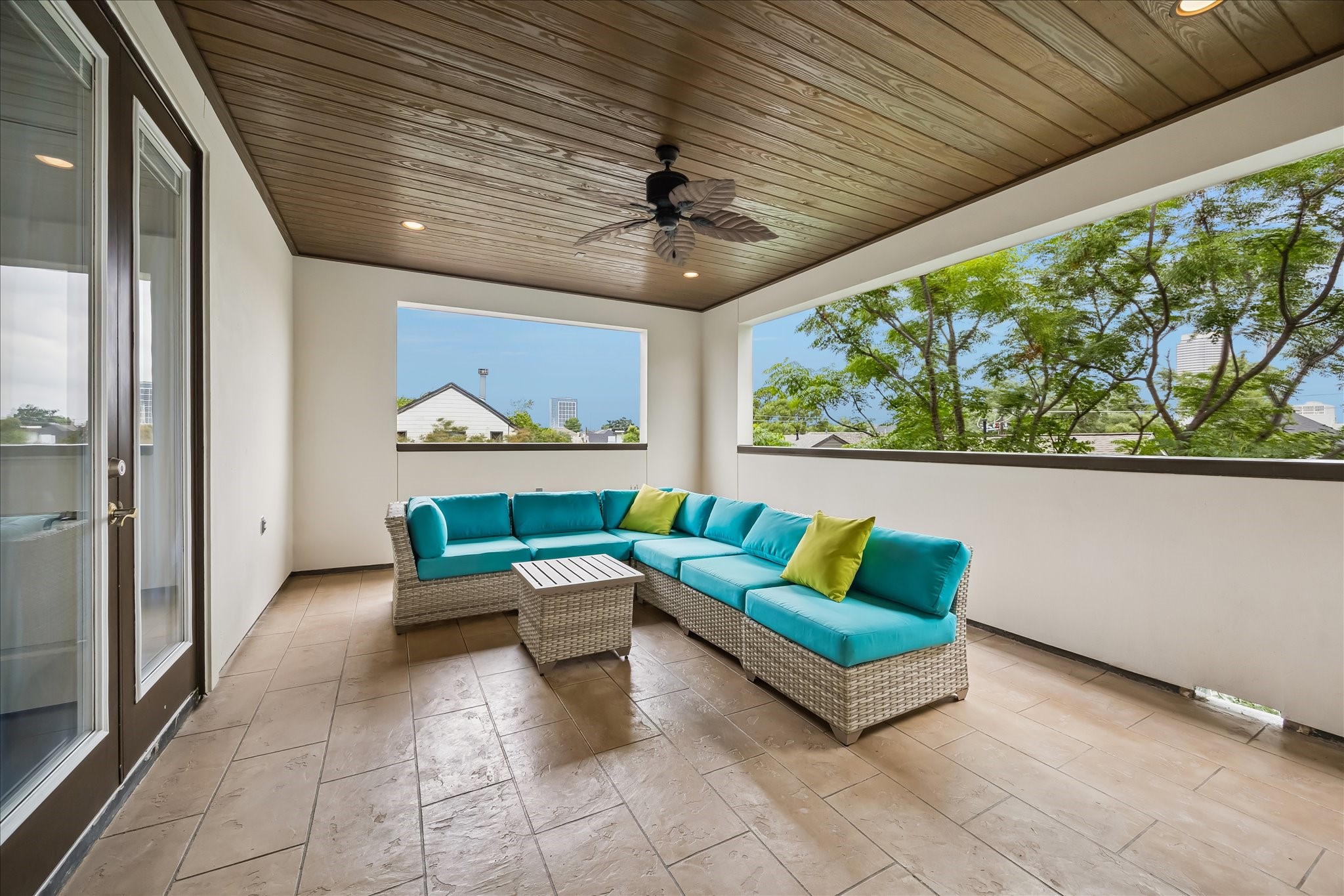 1208 Welch Street Houston, TX 77006 - Photo 6 of 35 The top floor features this large covered patio, perfect for entertaining or relaxing, whatever the weather. Plumbed for water and gas.