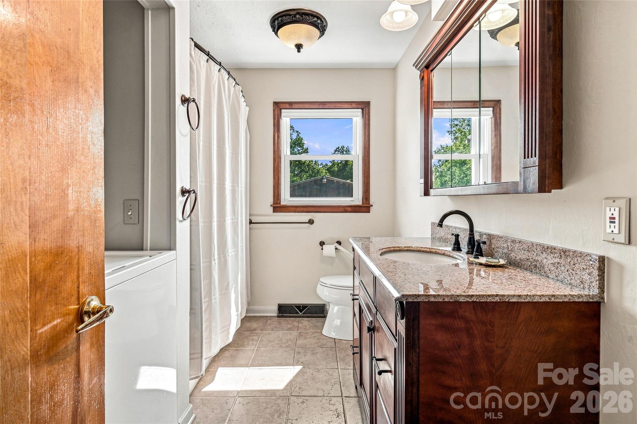 708 Loop Road Hendersonville, NC 28792 - Photo 10 of 32 Gallery Image 10
