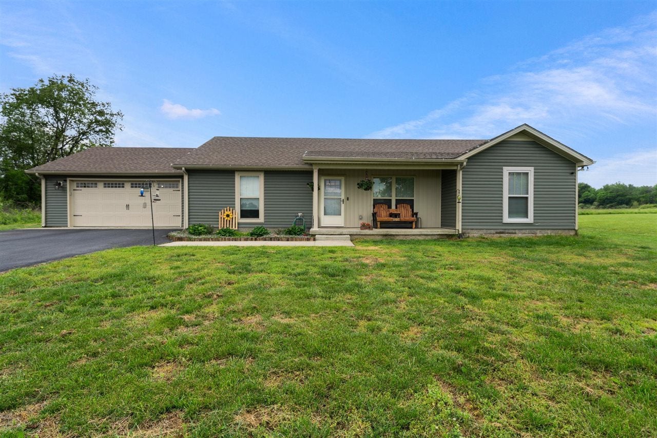 1089 New Grove Road Smiths Grove, KY 42171 - Photo 1 of 26 Gallery Image 1