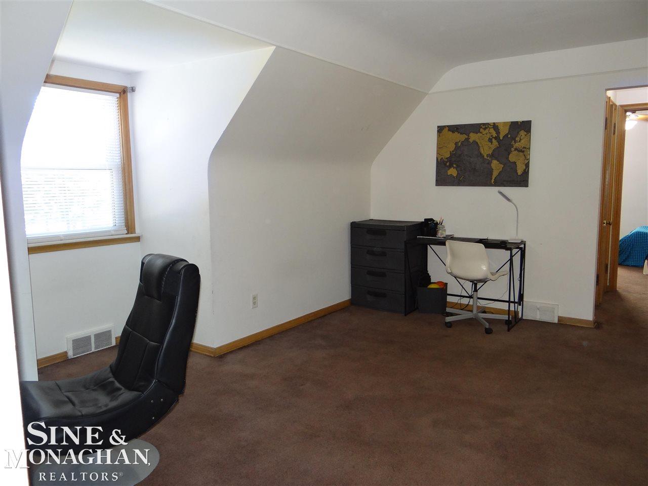 2037 Vernier Road, Unit 2041 VERNIER Grosse Pointe Woods, MI 48236 - Photo 23 of 38
