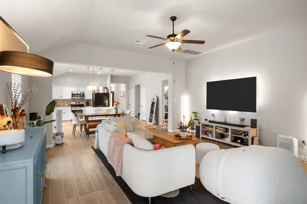 $2,500 | 17332 Gabbro Drive, Pflugerville, TX 78660