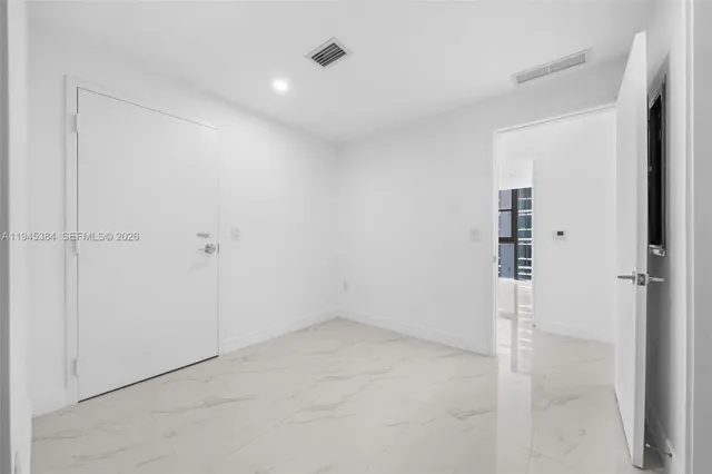 $14,500 | 700 Northeast 24th Street, Unit 4107, Miami, FL 33137