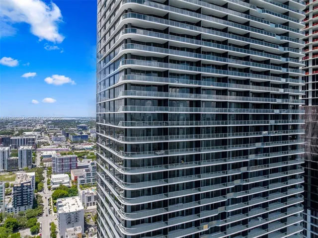$14,500 | 700 Northeast 24th Street, Unit 4107, Miami, FL 33137