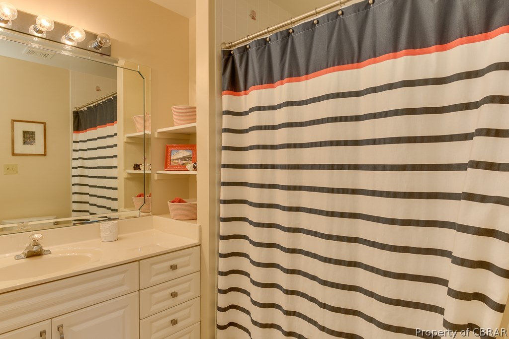 117 Mariners Point Lane, Unit D Hartfield, VA 23071 - Photo 17 of 32