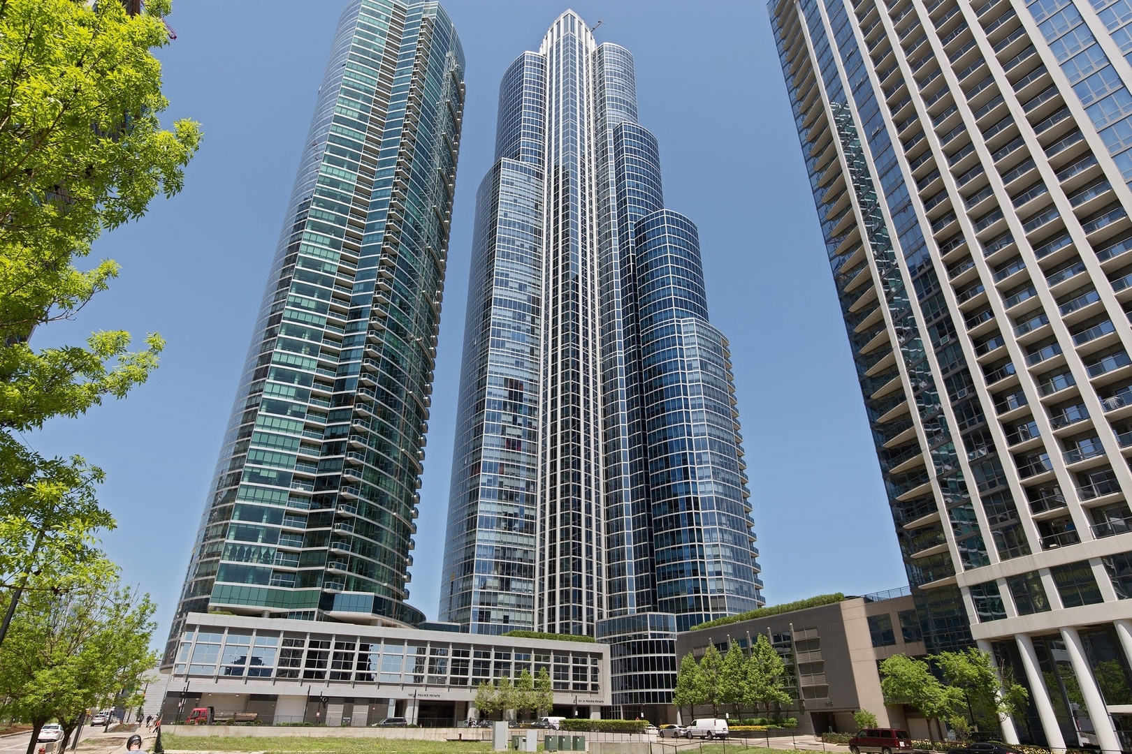 1211 South Prairie Avenue, Unit 606 Chicago, IL 60605 - Photo 1 of 44 an aerial view of a multi story building