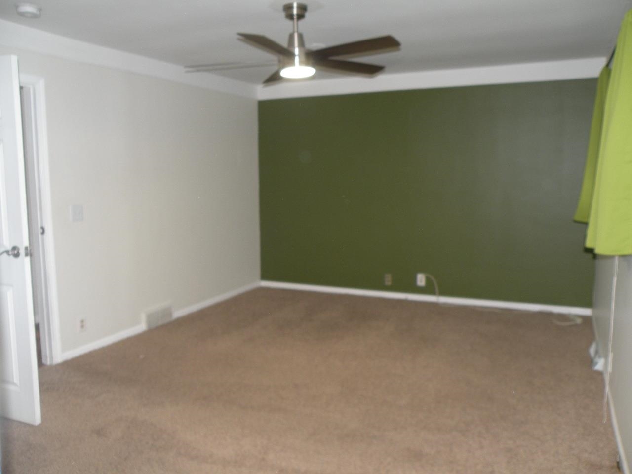 984 Capac Road Allenton, MI 48002 - Photo 13 of 38 50076826-12.JPG