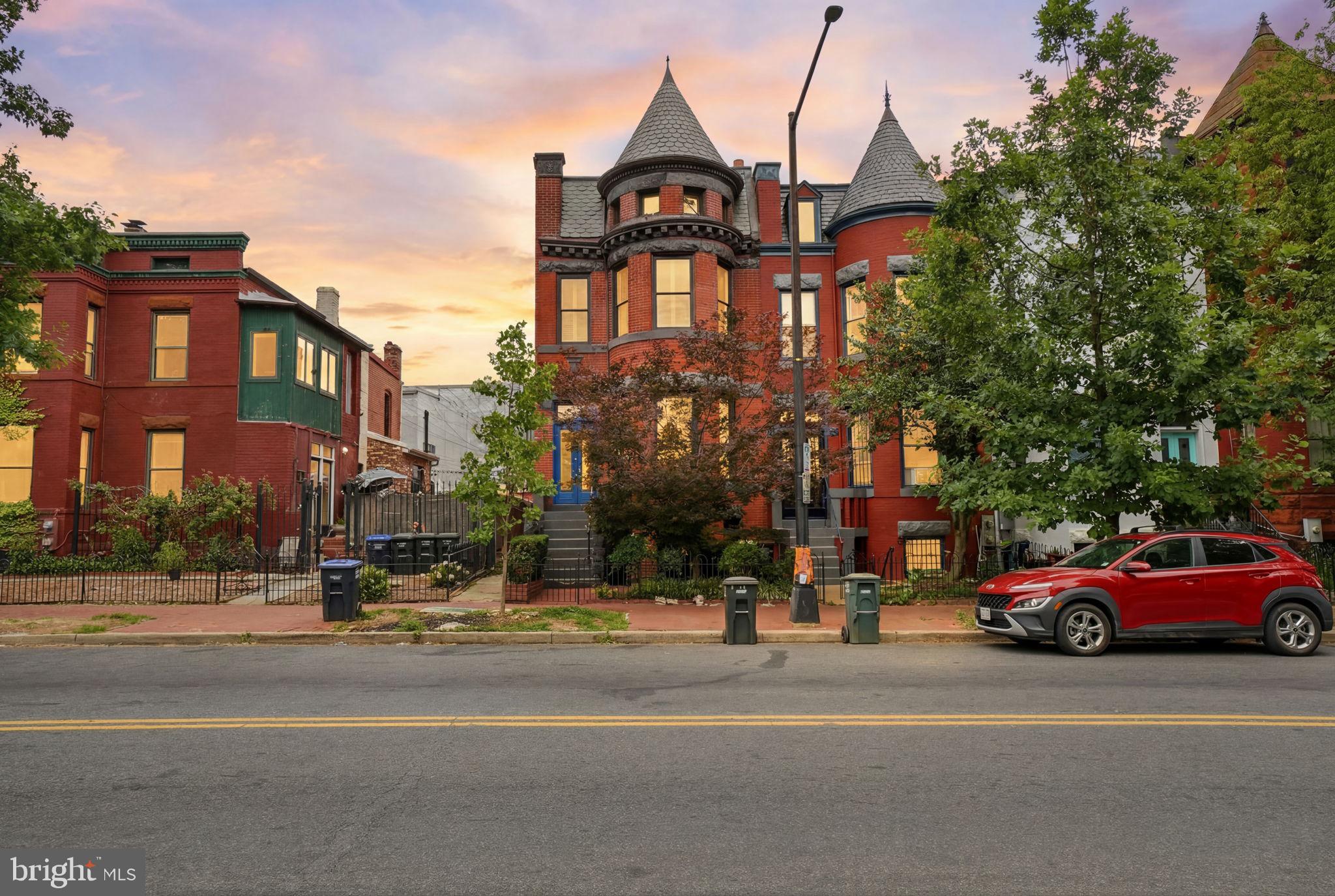 210 8th Street Southeast Washington, DC 20003 - Photo 1 of 43