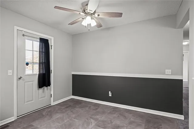 $285,000 | 1184 Delaware Street, Tonganoxie, KS 66086