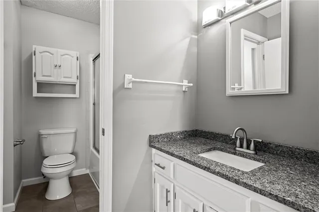 $285,000 | 1184 Delaware Street, Tonganoxie, KS 66086