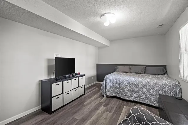 $285,000 | 1184 Delaware Street, Tonganoxie, KS 66086