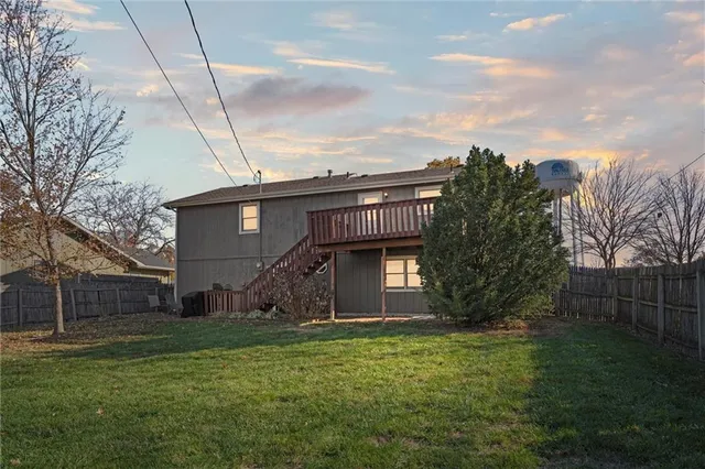 $285,000 | 1184 Delaware Street, Tonganoxie, KS 66086