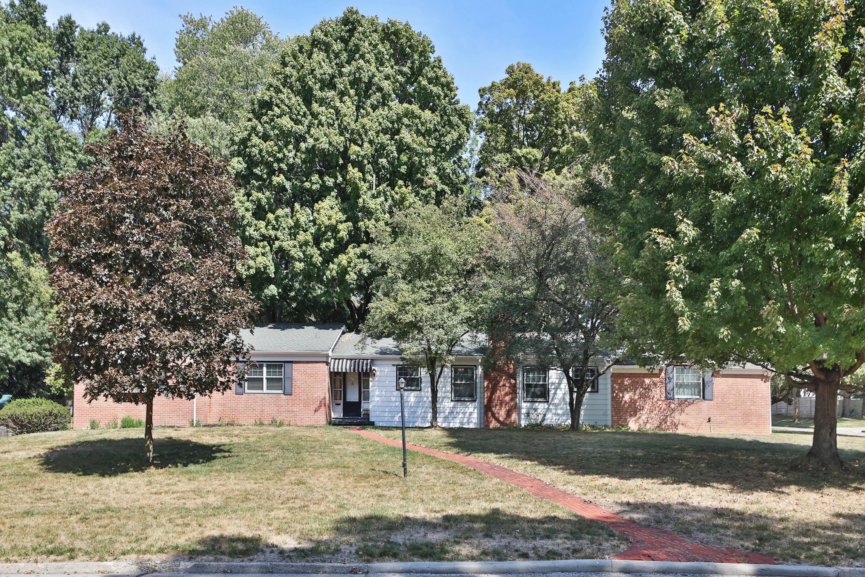 226 Croswell Road Columbus, OH 43214 - Photo 2 of 39 226-Crosswell-02