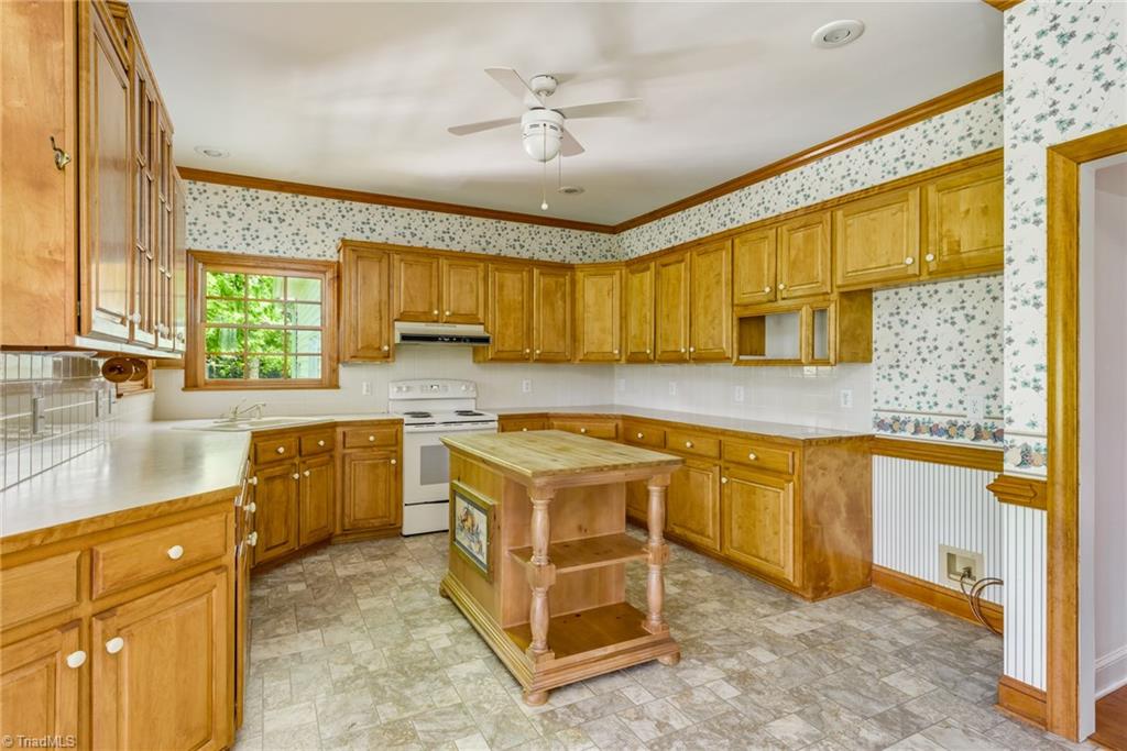 3260 Beroth Road Pfafftown, NC 27040 - Photo 13 of 29 Gallery Image 13