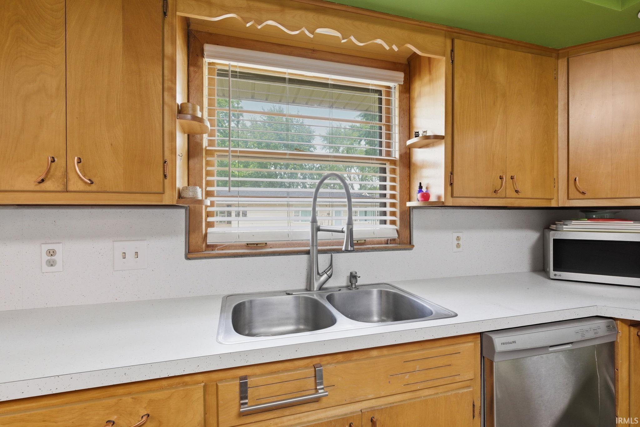401 West 39th Street Marion, IN 46953 - Photo 16 of 36