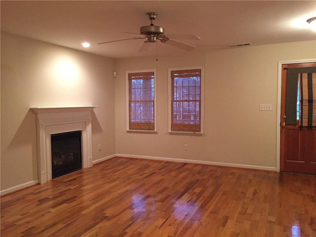 685 Garibaldi Street Southwest Atlanta, GA 30310 - Photo 2 of 9