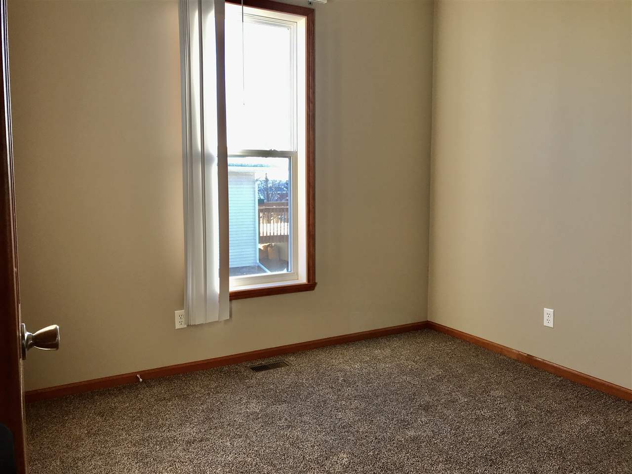 706 Ballymore Road Roscoe, IL 61073 - Photo 15 of 18 Gallery Image 15