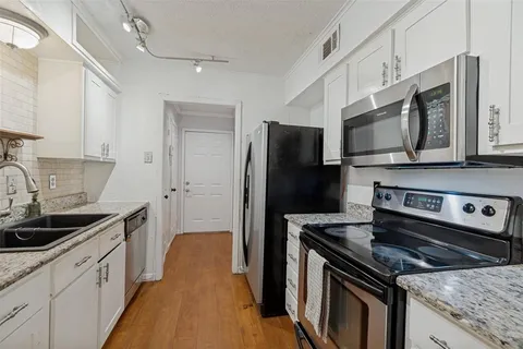 $345,000 | 7452 East NW Highway, Unit 123, Dallas, TX 75214