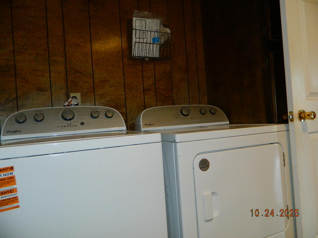 4575 Highway 136 Trenton, GA 30752 - Photo 14 of 33 Laundry