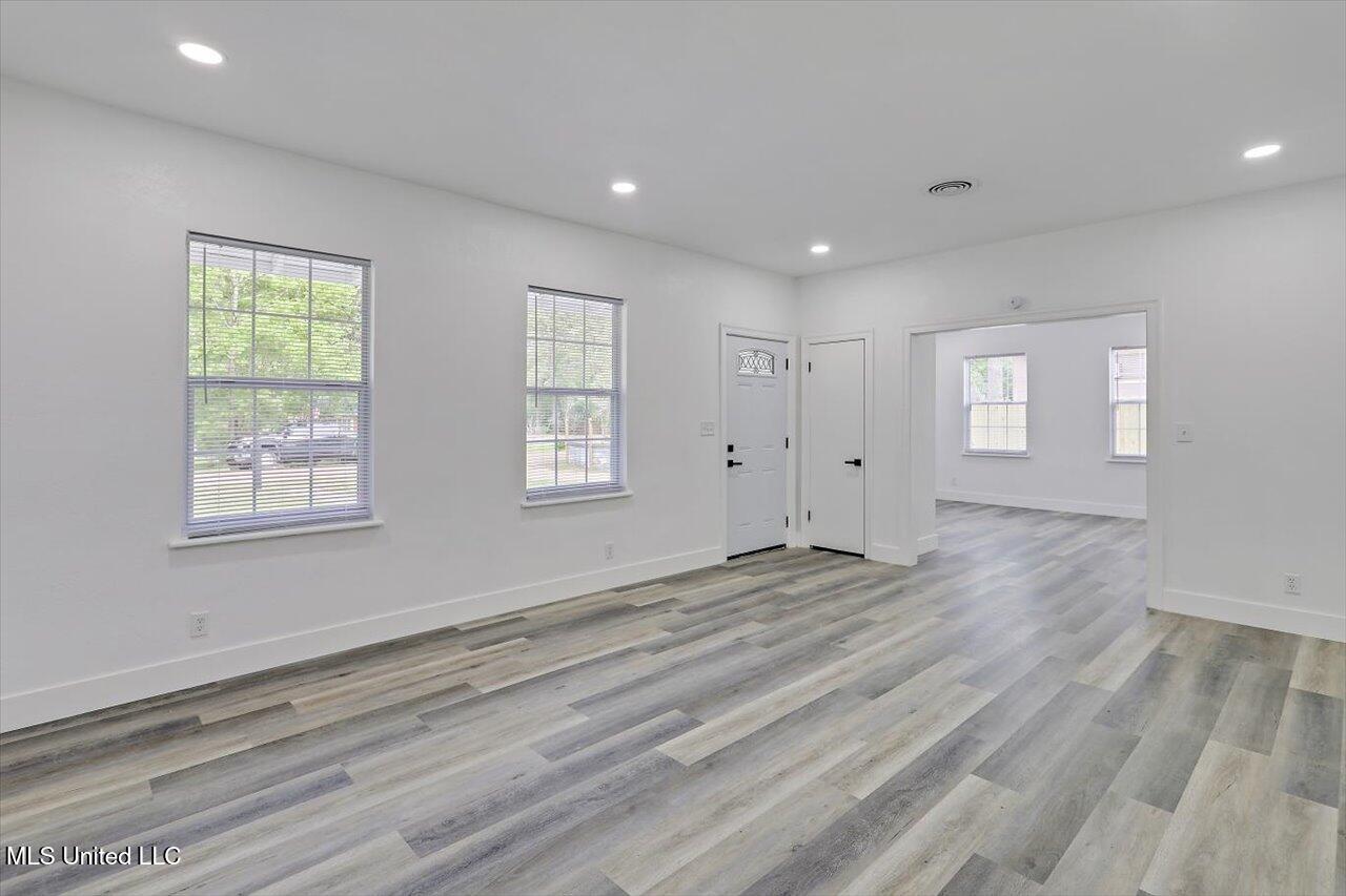 4560 Meadow Ridge Drive Jackson, MS 39206 - Photo 6 of 29 06-4560 Meadow Ridge Dr