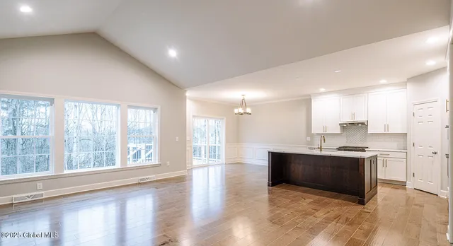 $749,300 | 38 Heritage Way, Bethlehem, NY 12158