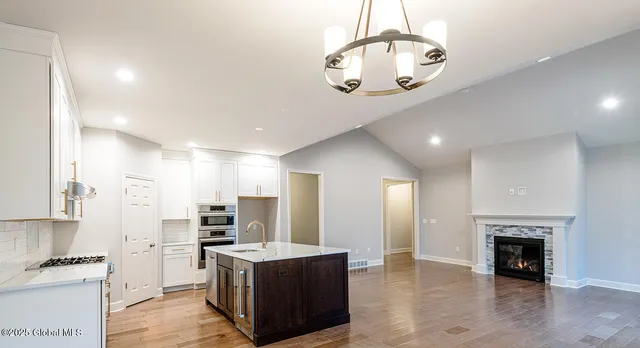 $749,300 | 38 Heritage Way, Bethlehem, NY 12158