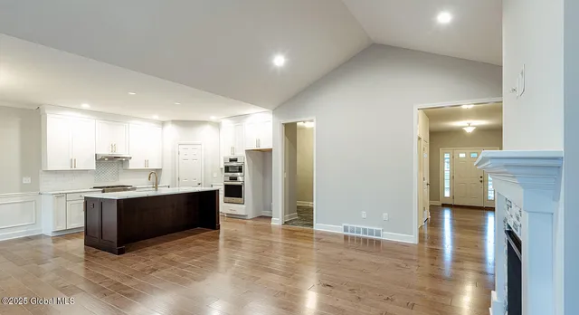 $749,300 | 38 Heritage Way, Bethlehem, NY 12158