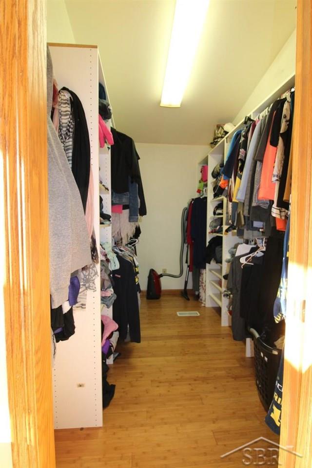 6095 Pinkerton Road Vassar, MI 48768 - Photo 12 of 31 Walk In Closet Master