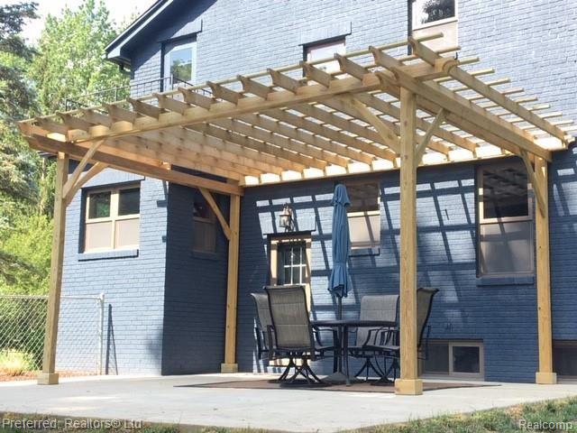 6215 Fenton Road Flint, MI 48507 - Photo 4 of 43