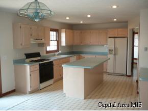 5773 Barlow Road Riverton, IL 62561 - Photo 2 of 7 Gallery Image 2