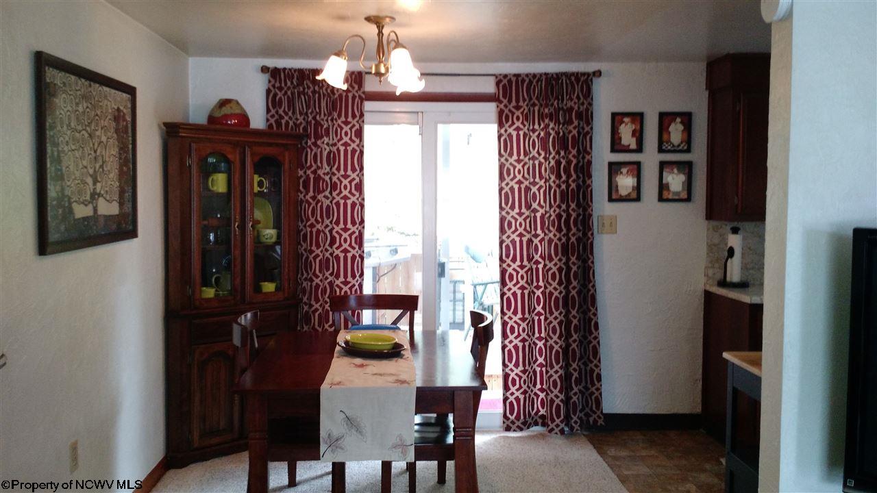 1364 Overhill Road Fairmont, WV 26554 - Photo 4 of 16 Gallery Image 4