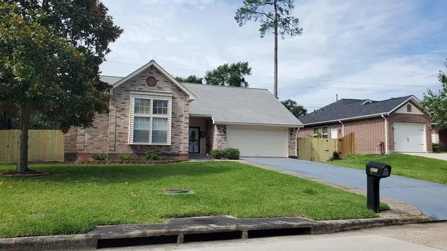 $250,000 | 155 April Waters West, Conroe, TX 77356