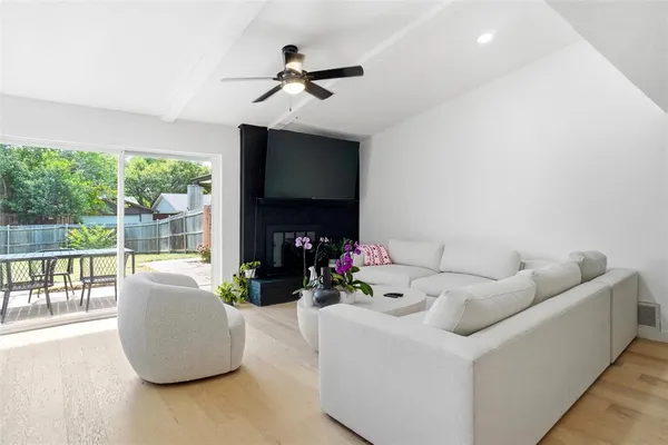 $2,800 | 1820 Castille Drive, Carrollton, TX 75007