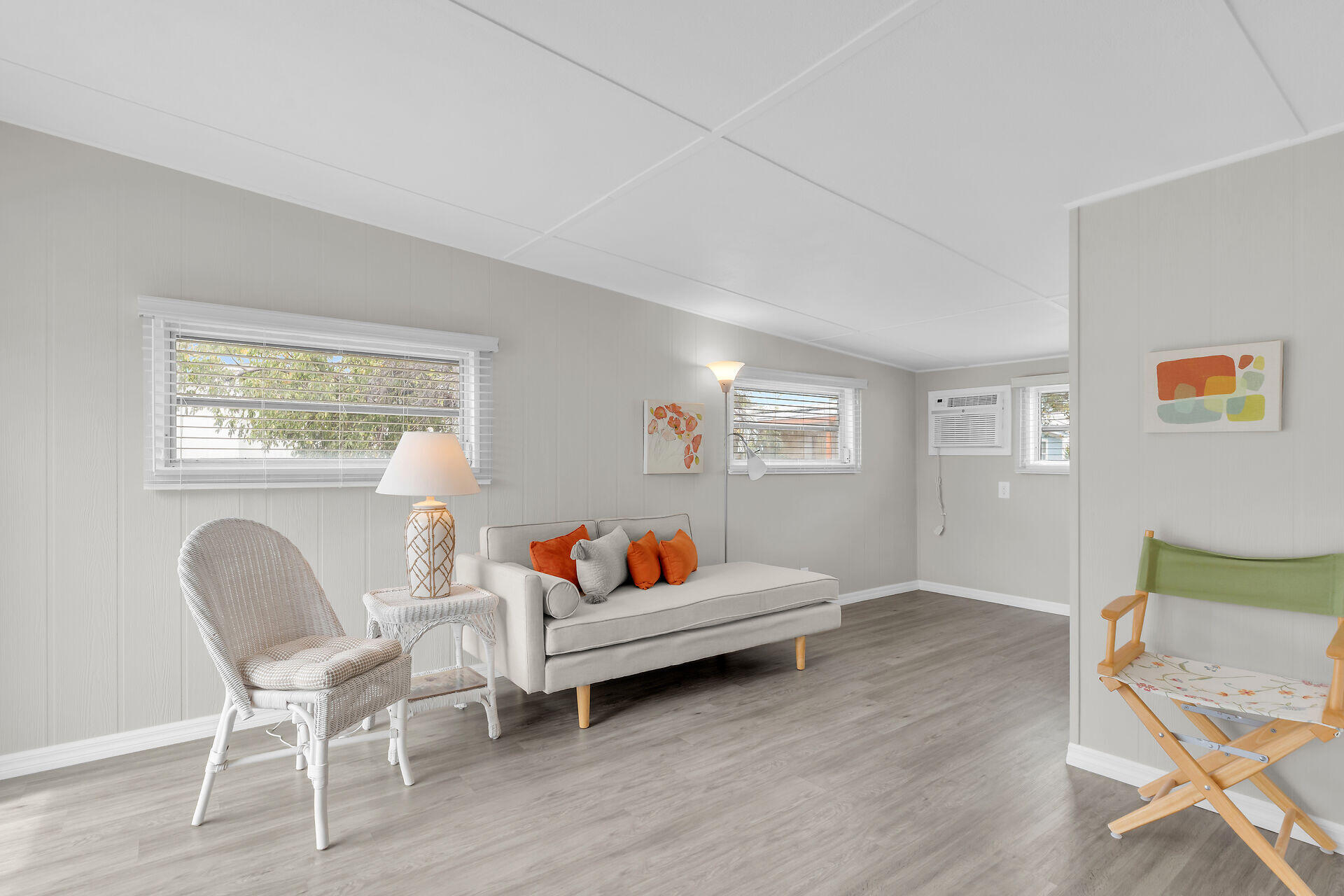 812 South Silver Circle Key Largo, FL 33037 - Photo 22 of 41 a living room with furniture and a window