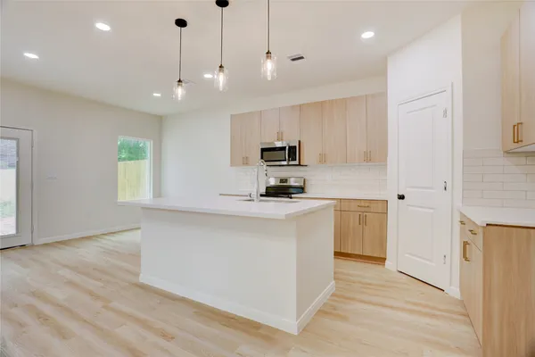 $2,350 | 8314 Williamsdell Street, Unit A, Houston, TX 77088