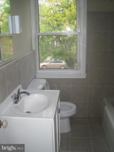 1219 Ramblewood Road Baltimore, MD 21239 - Photo 13 of 20 Bath #1