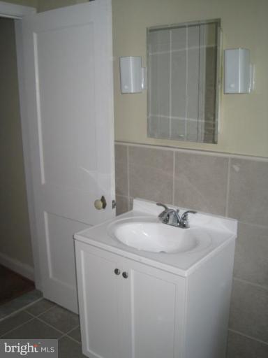 1219 Ramblewood Road Baltimore, MD 21239 - Photo 14 of 20 Bath #2