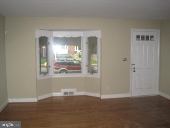 1219 Ramblewood Road Baltimore, MD 21239 - Photo 3 of 20 Living Room #2