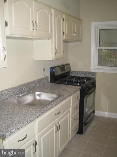 1219 Ramblewood Road Baltimore, MD 21239 - Photo 7 of 20 Kitchen #2