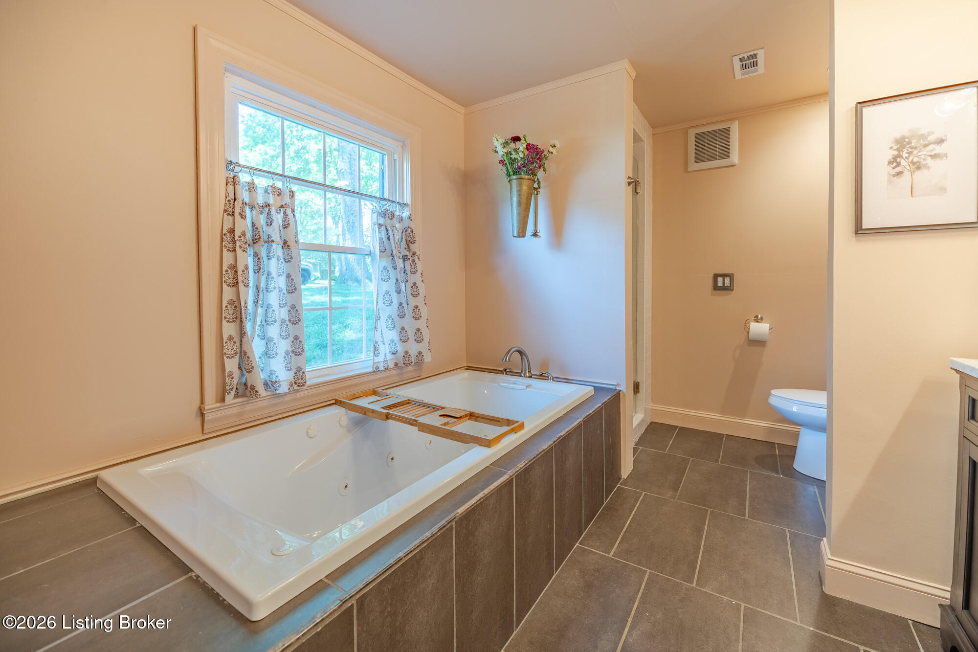 2409 Tuckaho Road Louisville, KY 40207 - Photo 27 of 35 2nd Primary Bathroom