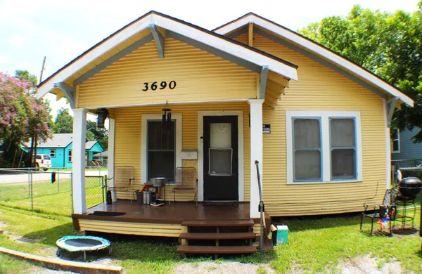 $99,900 | 3690 St Helena Street, Beaumont, TX 77703