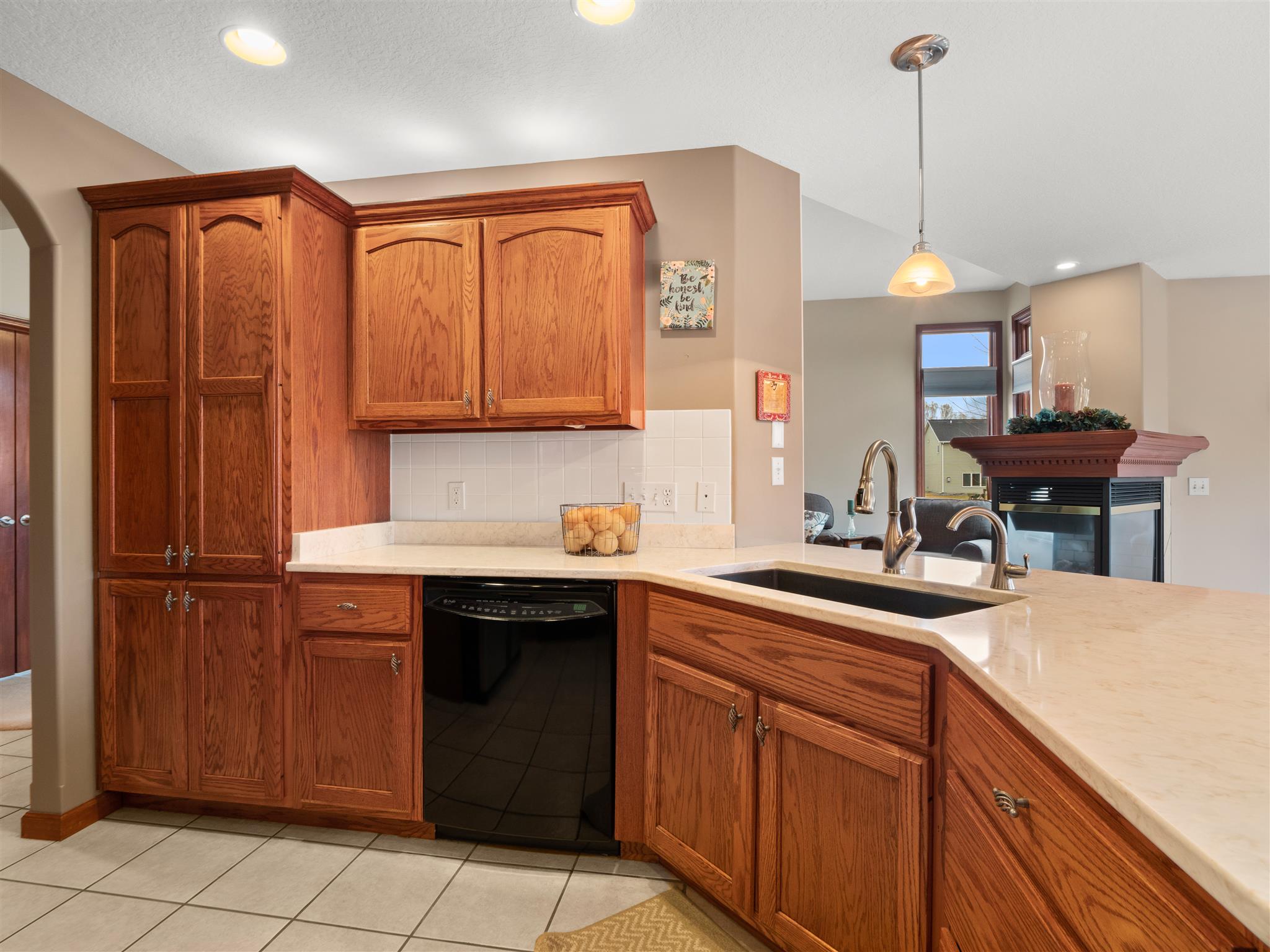 13617 Falcon Ridge Cove Fort Wayne, IN 46845 - Photo 8 of 23