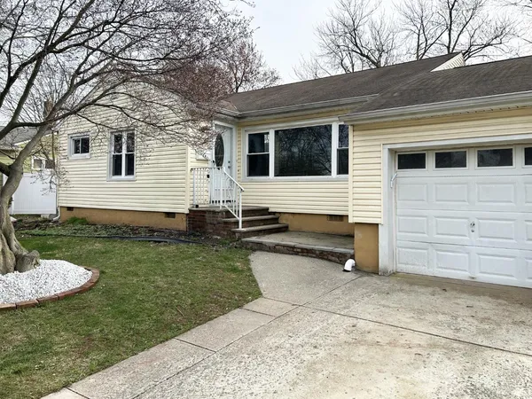 $3,850 | 36 Arden Street, Somerset, NJ 08873