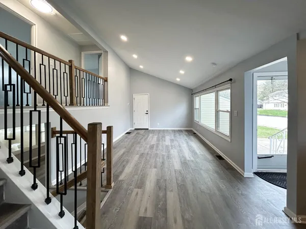 $3,850 | 36 Arden Street, Somerset, NJ 08873