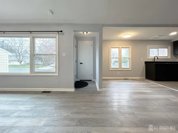 $3,850 | 36 Arden Street, Somerset, NJ 08873